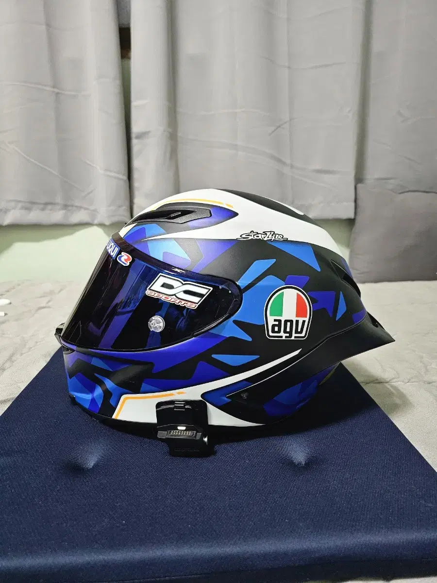 AGV 피스타 코르사 GP R